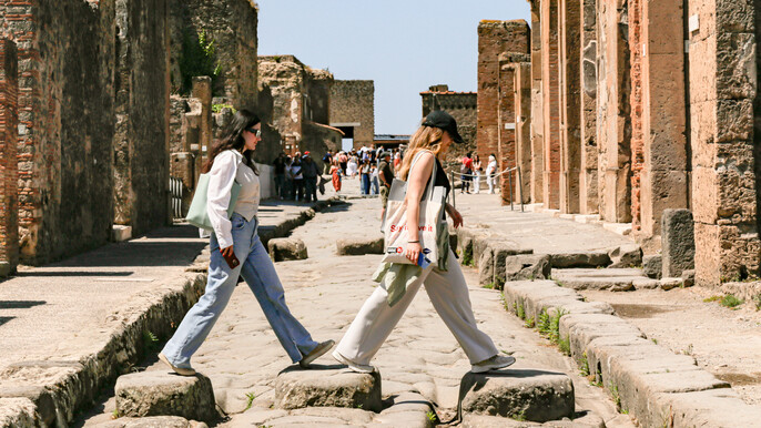 Private Tour of Pompeii & Sorrento with Priority Access from Naples