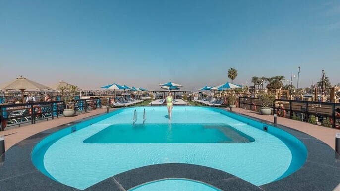 Deluxe Five Stars Nile Cruise with Aswan and Luxor Sightseeing