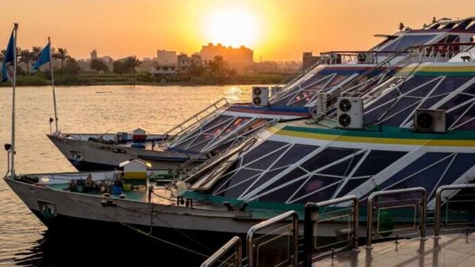 Cairo Nile dinner cruise and belly dance show