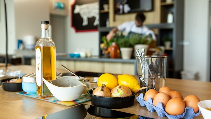 Private Irish traditional cookery demo & dine. Hidden Heartlands. Guided