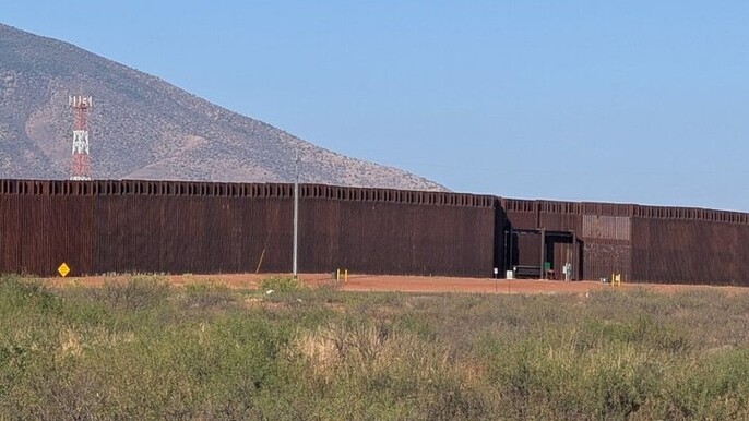 3 Hour Jeep Tour Border Wall Old Bisbee Lowell and Open Pits