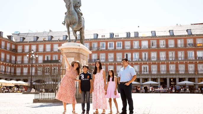 Tour Madrid including photoshoot
