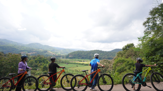 Chiang Mai : No.1 Mountain Bike Mae Wang Valley, Raft & Lunch by Hotel Van Transfers