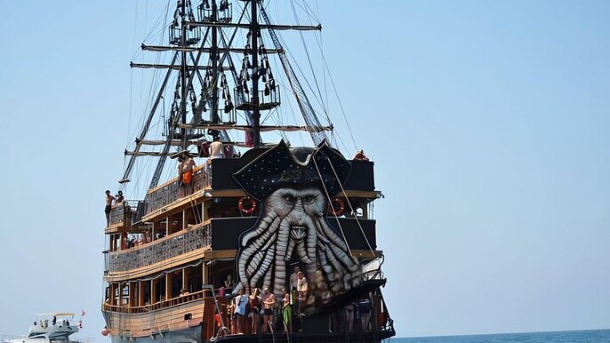 Alanya Pirate Boat Tour with Foam Party Soft Drinks & Transfer