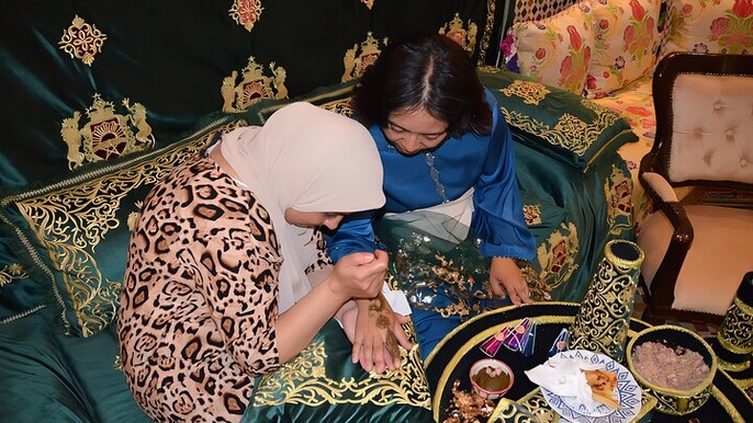 Moroccan Henna tattooing with Lunch or Diner