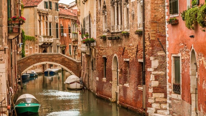 Italy Highlights by Train: Venice, Florence, Rome & Sorrento Semi-Private Tour