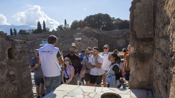 Pompeii and Capri Island Day Trip