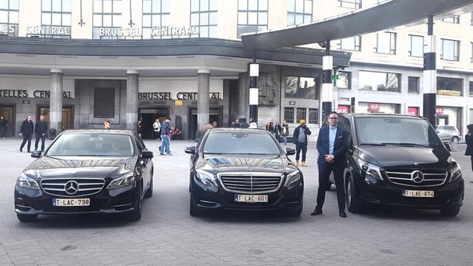 Private tour : Keukenhof Tulips and Delft Tour from Brussels Full day