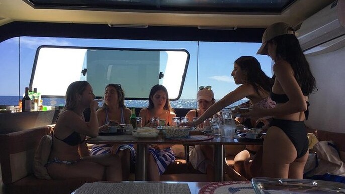 Sleeping Lion Snorkeling Tour