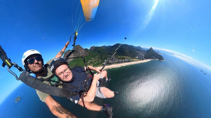 Rio de Janeiro Paragliding Experience with 360° camera footage