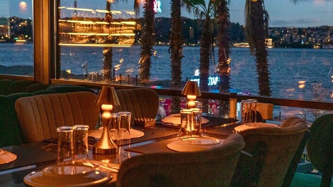 Luxury Night Bosphorus-View Tavern and Belly Dance in Istanbul