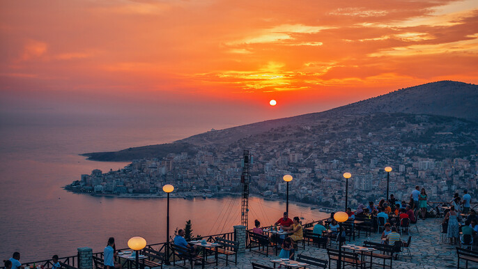 Saranda: best attractions - the Blue Eye and Lekuresi Castle