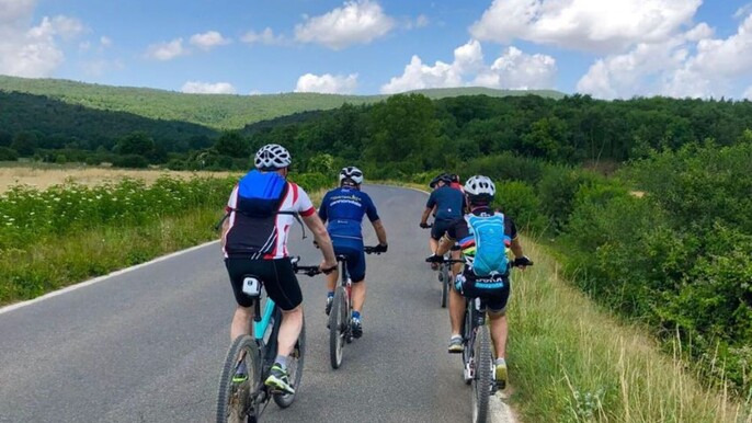 Full day E-bike rental in San Gimignano