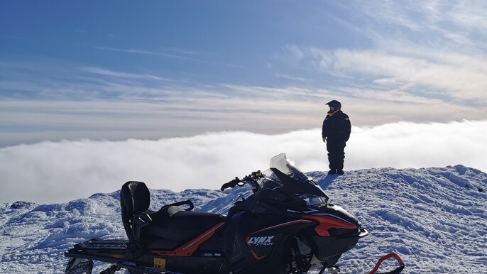 Safari to Kumputunturi fell by snowmobile (100km)