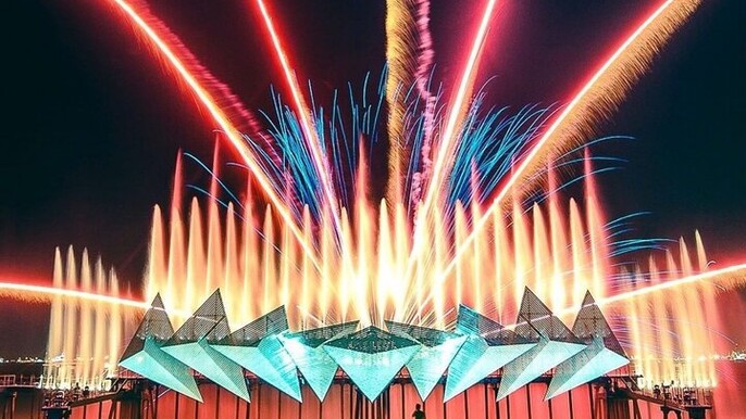 Starry Night Singapore Sentosa Tour with Firework and Light Show