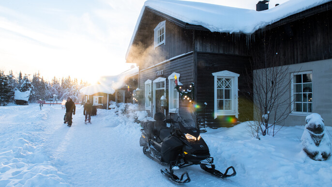 Tonttula - Elves Hideaway by snowmobile - private group