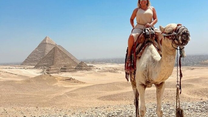 Semiprivate Cairo Pyramids & Museum with Lunch Small Group