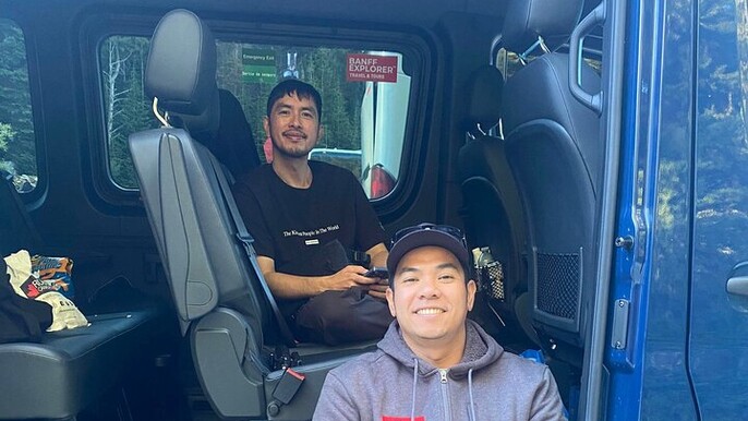 From Banff: Affordable Moraine Lake and Lake Louise Shuttle Bus