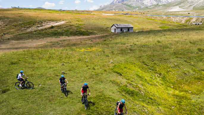 Gran Sasso by E-Bike: Villages, Mountain, and Canoeing on the Tirino River