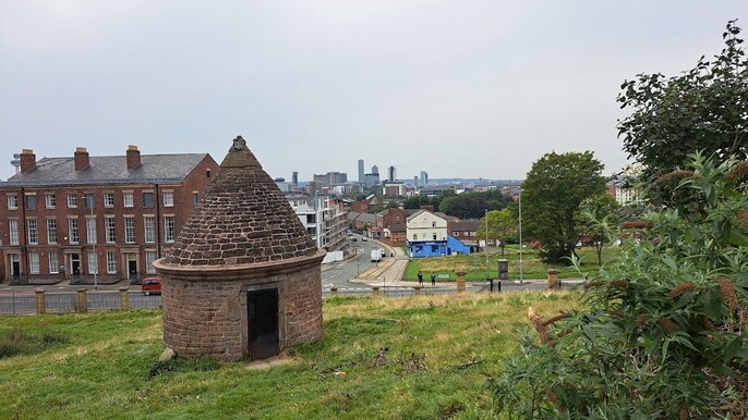 Liverpool: Anfield Stadium Ticket & City Landmarks Audio Tour