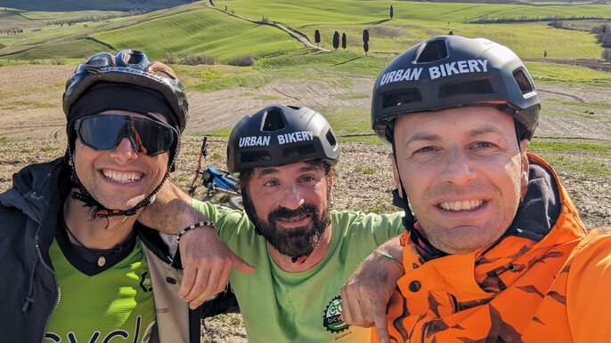 Val d'Orcia Masterpiece: E-Bike, Brunello & UNESCO Views