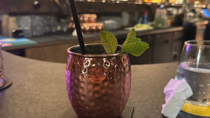 Mixology Magic: Create Signature Papiamento Cocktails