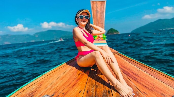 Koh Lipe 7 Outer Islands and Seven Color Coral by Longtail Boat