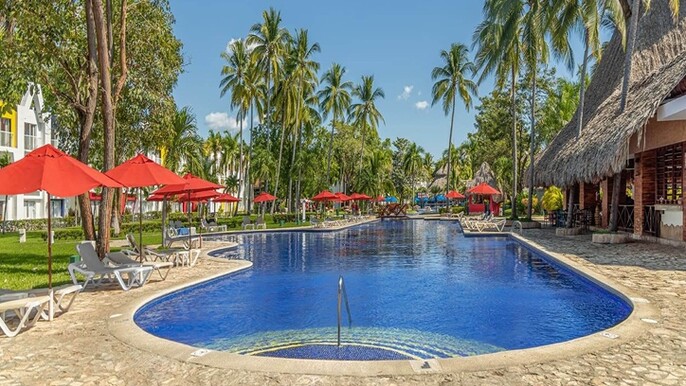 Transport to Royal Decameron Salinitas