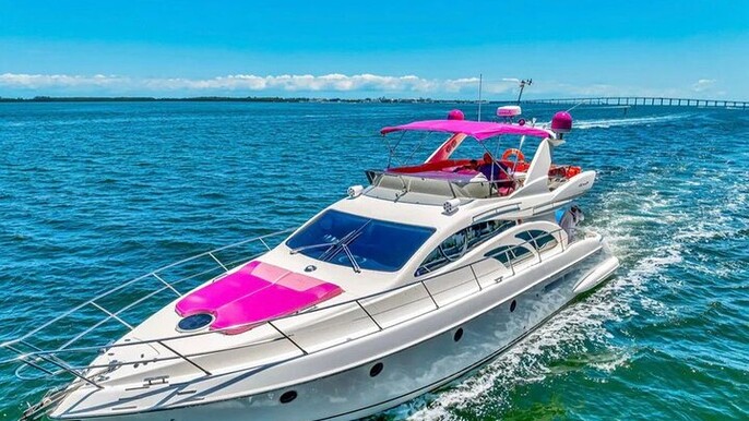 Pink Yacht Rental In Miami 60ft Luxury Pink Charter