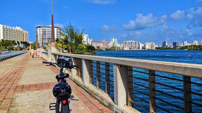 Old San Juan Bike and History Tour with Bridge Jumping