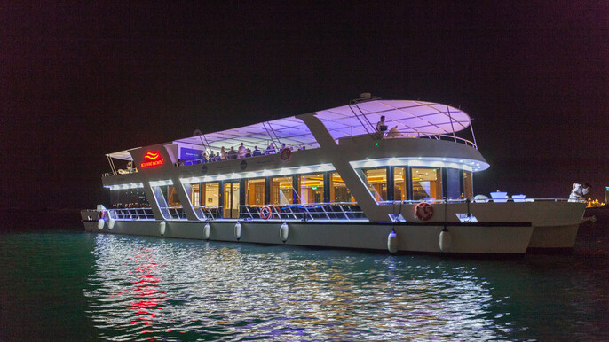 Deluxe Marina Glass-boat Dinner Cruise