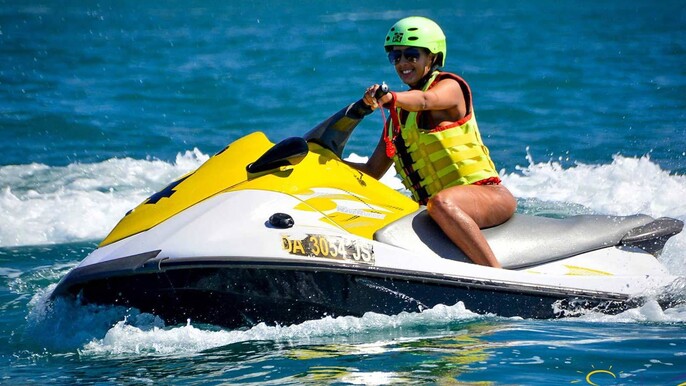 Jet Ski Adventure 30 Minutes Rental