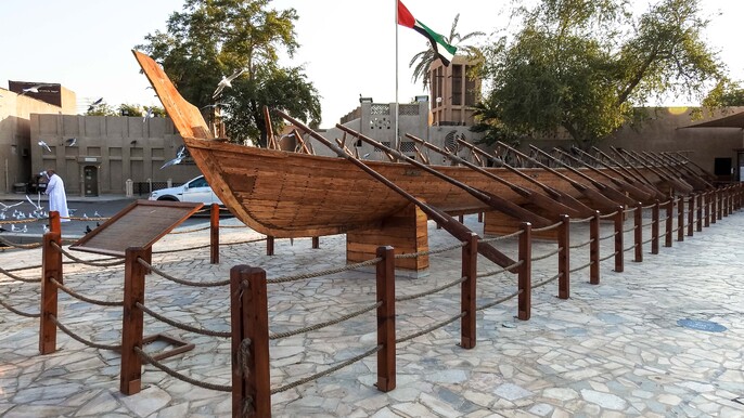 Discover Old Dubai Walking Tour With Food Tasting