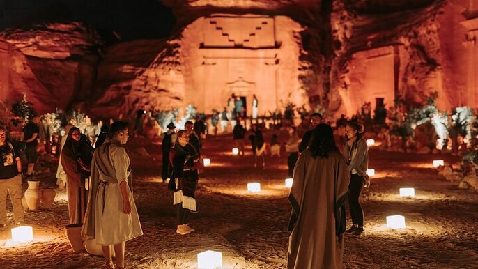Enjoy A Drama Unfolds After Dark In The Heritage Site Of Hegra