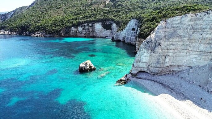 Secrets of Kefalonia: Private Tour Melissani, Assos & Fteri Beach