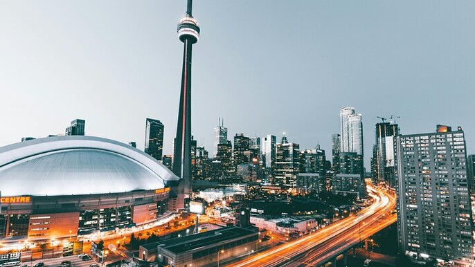 Private ONE-Way Transfer Toronto Downtown to Niagara on the Lake