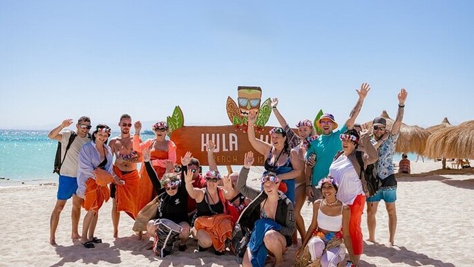 Hula Hula Island Snorkel & 1 Dive Experience with Lunch :Hurghada