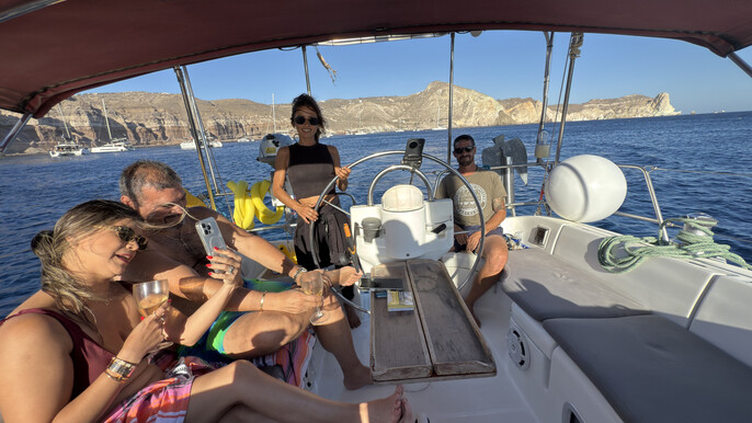 Private Santorini Sailing Day-Tour