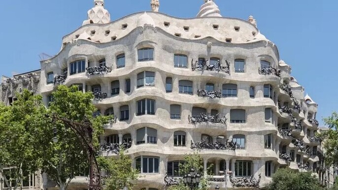 La Pedrera - Casa Mila Admission Ticket in Barcelona