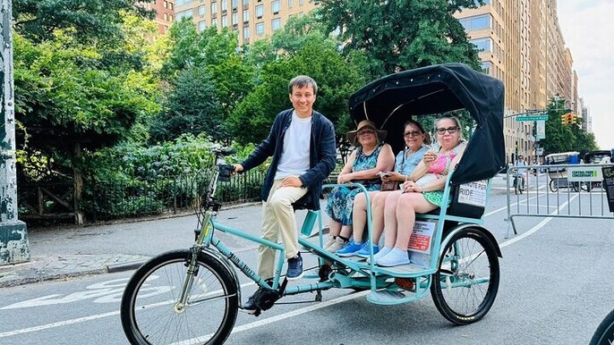 First Class Central Park Tour – Iconic Views & VIP Photo Moments