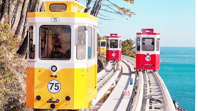Sky Capsule, Gamcheon, Oryukdo & Huinnyeoul Village Day Tour