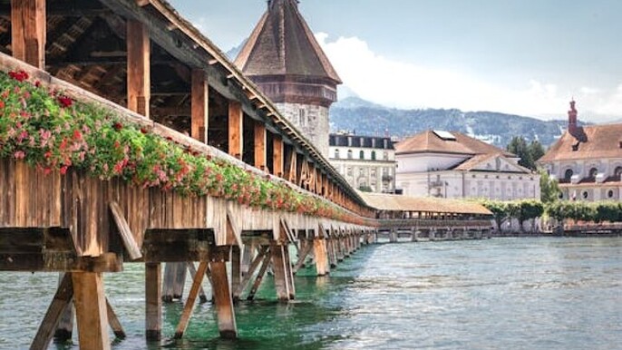 Lucerne Top Sights Partially Guided Trip From Zurich