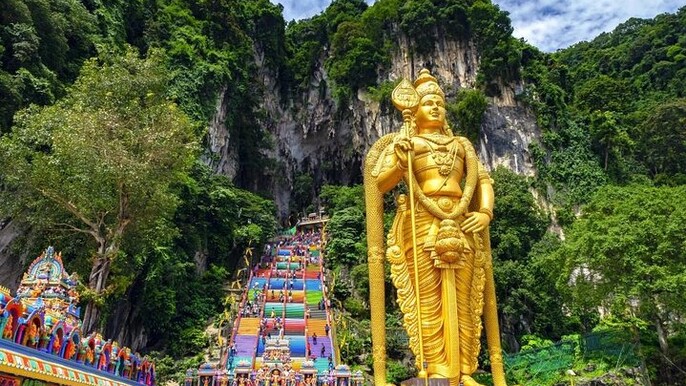 Batu Caves Half-Day Tour from Kuala Lumpur Suburbs