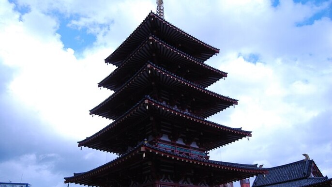 Osaka Private Tour of Shitennoji, Osaka’s Oldest Temple