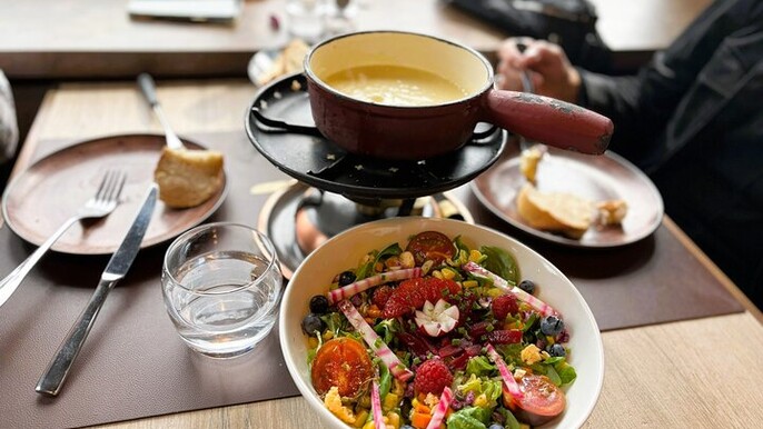 Gold Medal Cheese Fondue and Christmas Market in Gruyere