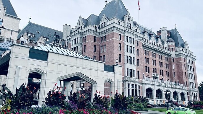 Victoria Pre and Post Cruise City Sightseeing Tour Private