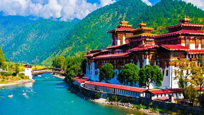 BT-Enchanting Bhutan tour with Guide 1 week Tour from Thimphu