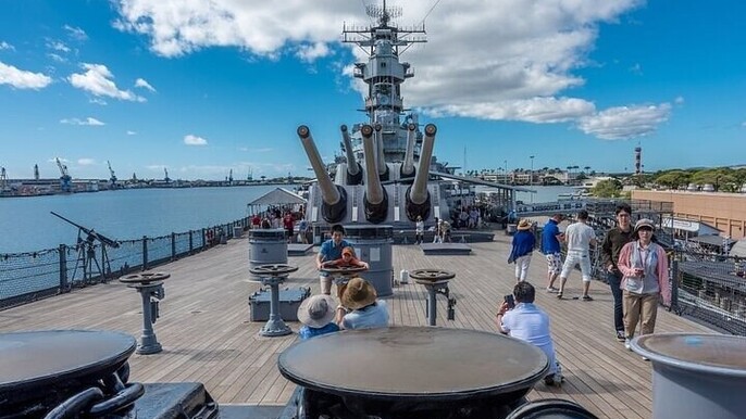 BT-Day Tour Pearl Harbor USS AZ Memorial and Battleship Missouri