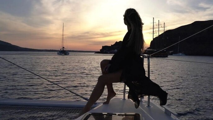 Santorini Luxury Sunset Cruise with Dinner & Open Bar