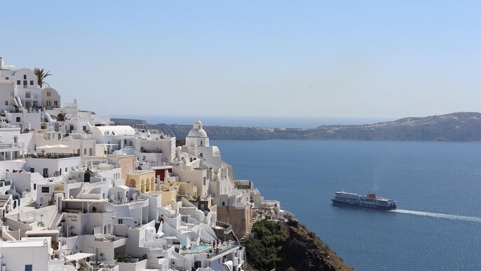 Fira Walking Tour